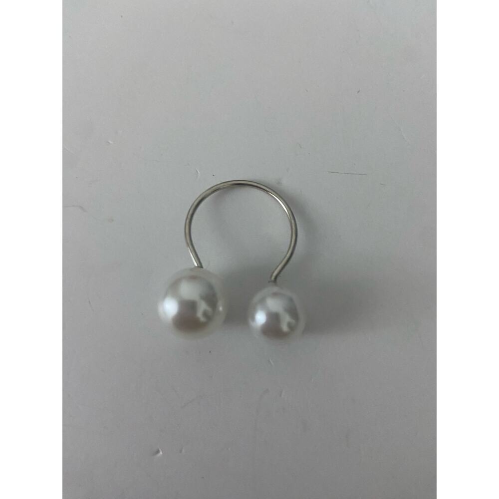 faux pearl ring size 8 silver tone